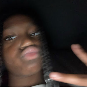 Meet your Posher, Karis